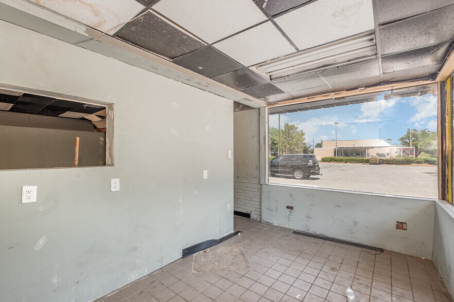 More Photos Of 1831 Capital Blvd, Raleigh Auto Repair For Lease