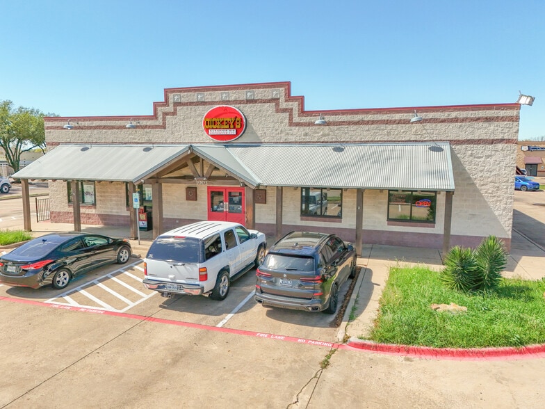 More Photos Of 1003 N Us-77 Hwy, Waxahachie Restaurant For Sale