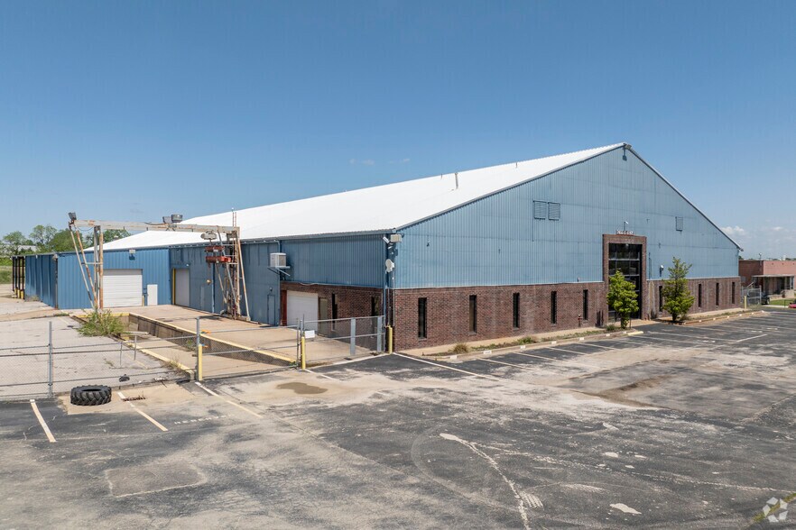 Primary Photo Of 7655 E 41st St, Tulsa Manufacturing For Sale