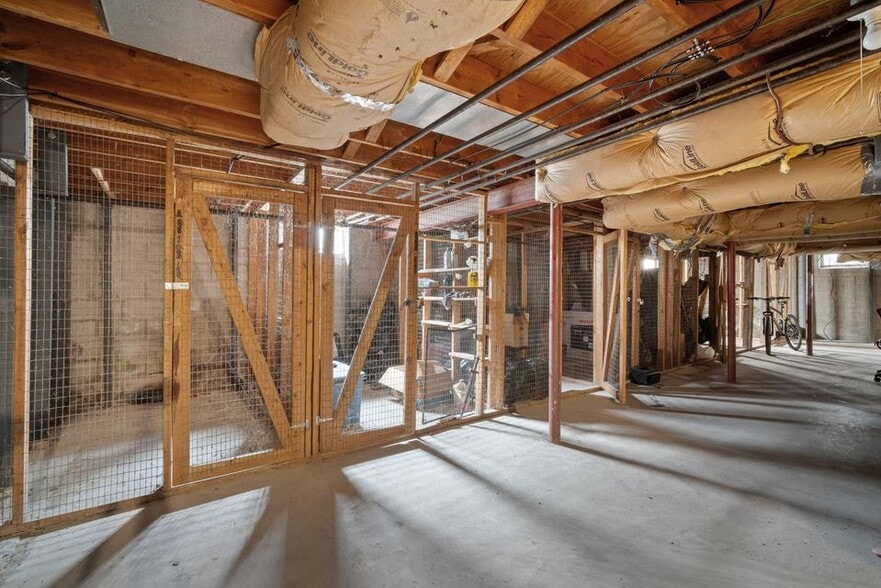 More Photos Of 9015 N 96th St, Milwaukee Apartments For Sale