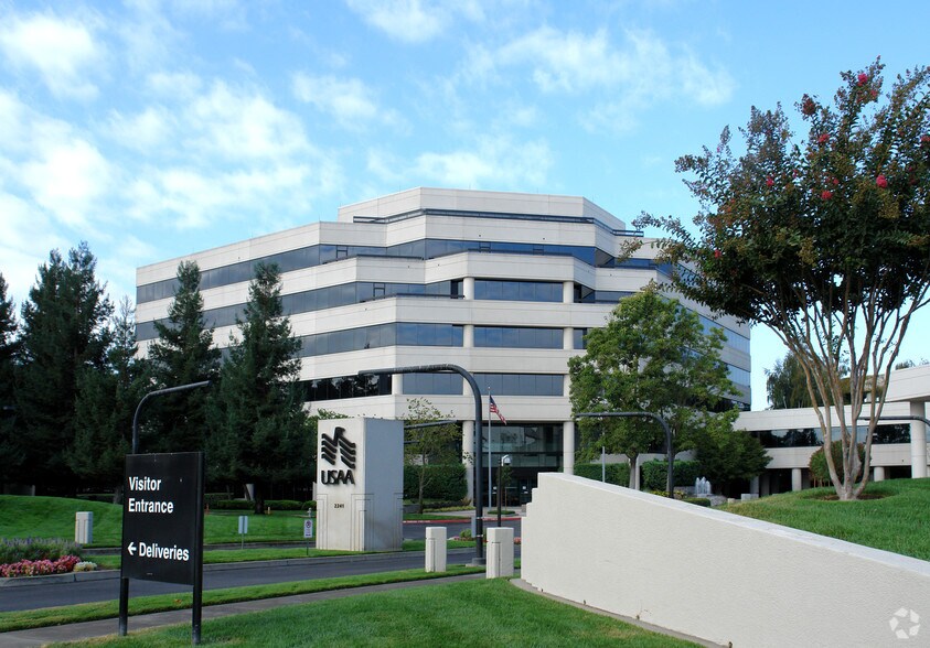 More Photos Of 2241 Harvard St, Sacramento Office Residential For Lease