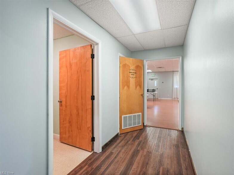 More Photos Of 326 W Main Rd, Conneaut Freestanding For Sale