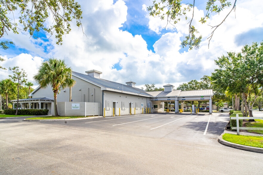 More Photos Of 10064 W Indiantown Rd, Jupiter Storefront For Sale