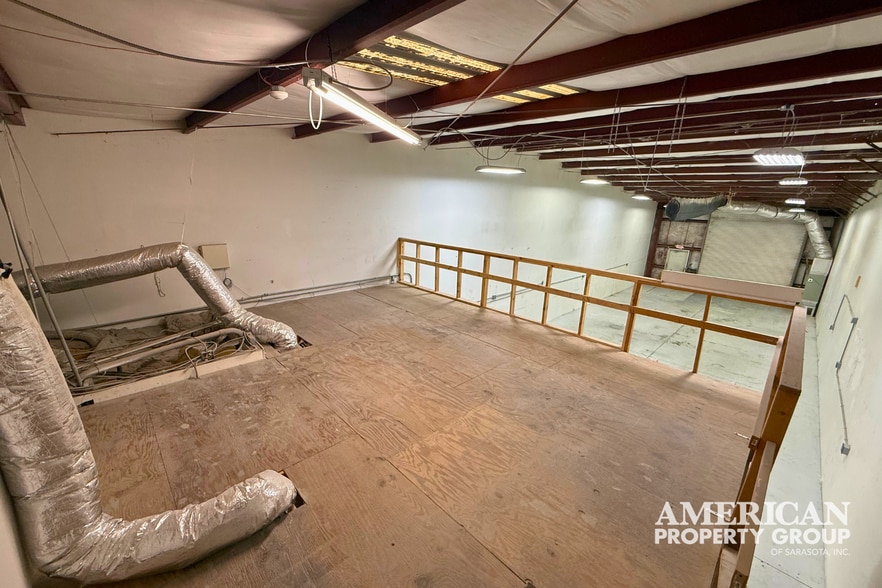 More Photos Of 7610-7630 Matoaka Rd, Sarasota Warehouse For Lease