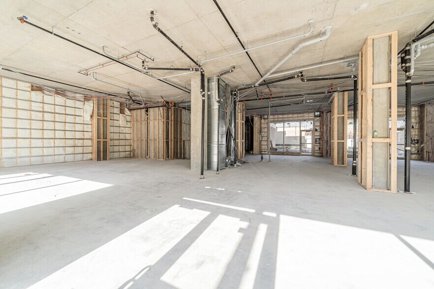 More Photos Of 2485 Rue Bélanger, Montréal Multifamily For Sale