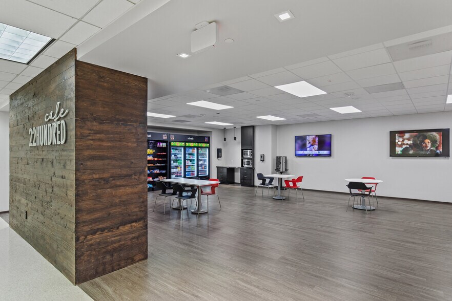 More Photos Of 2200 West Loop South, Houston Office For Lease