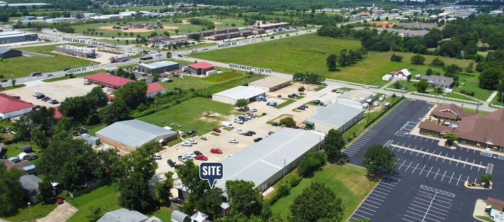 More Photos Of 1601 Acorn Dr, Rogers Distribution For Lease