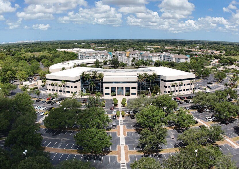 More Photos Of 101 Paramount Dr, Sarasota Business Park For Sale