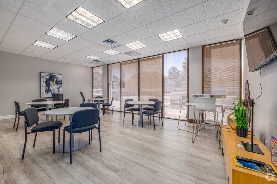More Photos Of 101 Century 21 Dr, Jacksonville Office For Lease