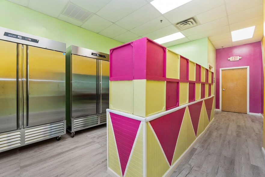 More Photos Of 3411 Lincoln Hwy, Thorndale Storefront For Sale