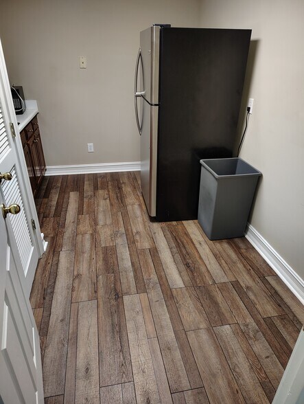 More Photos Of 160 Bastille Way, Fayetteville Office For Sale