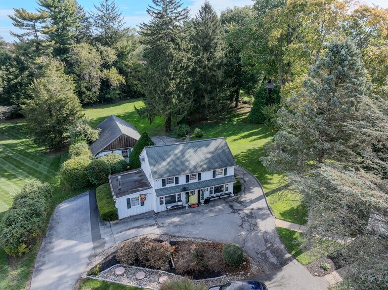 More Photos Of 5807 Kennett Pike, Wilmington Office For Sale