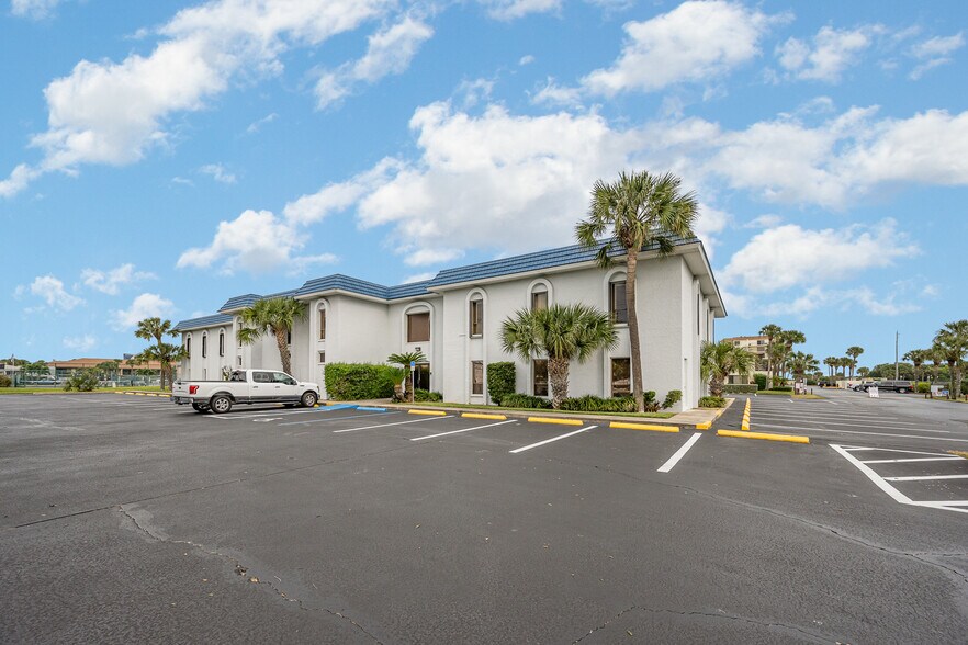 More Photos Of 3000 N Atlantic Ave, Cocoa Beach Office For Lease