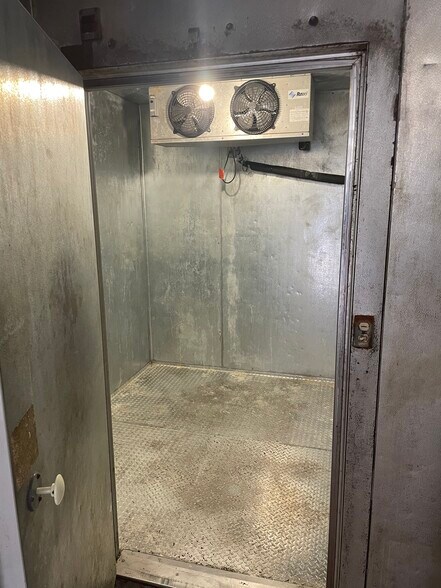 More Photos Of 1280 S Kihei Rd, Kihei General Retail For Lease