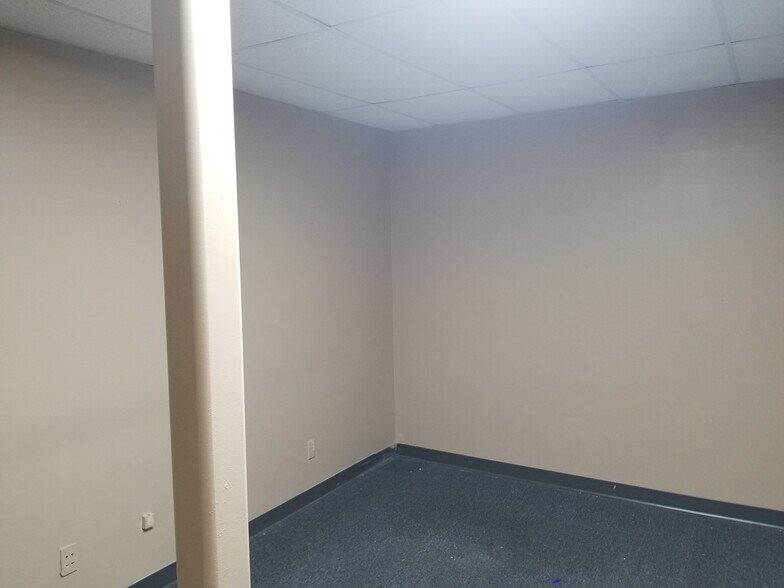 More Photos Of 3690 E Bay Dr, Largo General Retail For Lease