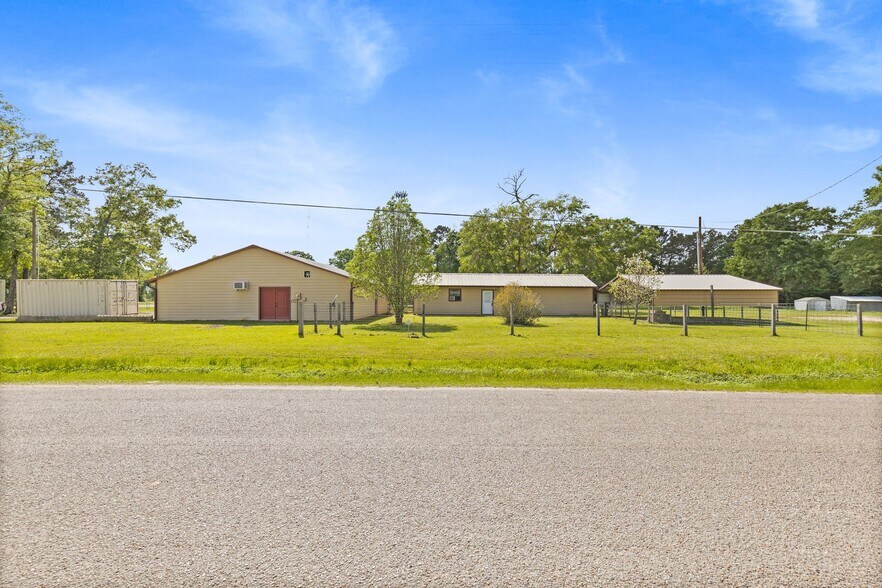 More Photos Of 22360 Highway 321, Cleveland Flex For Lease