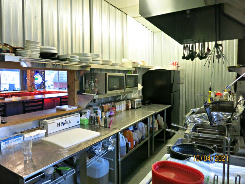 More Photos Of 7 Main St, Whitehall Marina For Sale