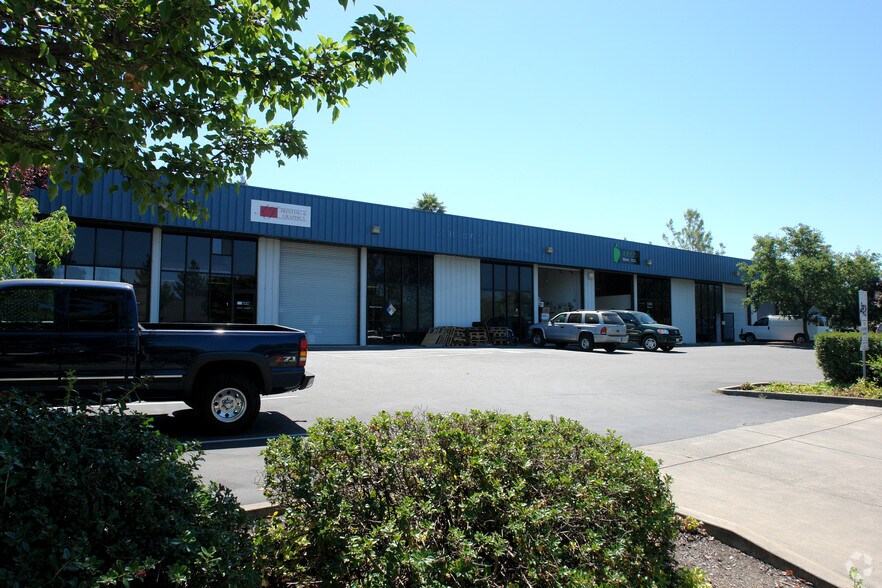 More Photos Of 1350 Central Ave, Santa Rosa Showroom For Lease