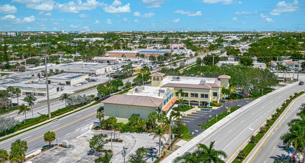More Photos Of 601 N Federal Hwy, Boca Raton Freestanding For Lease