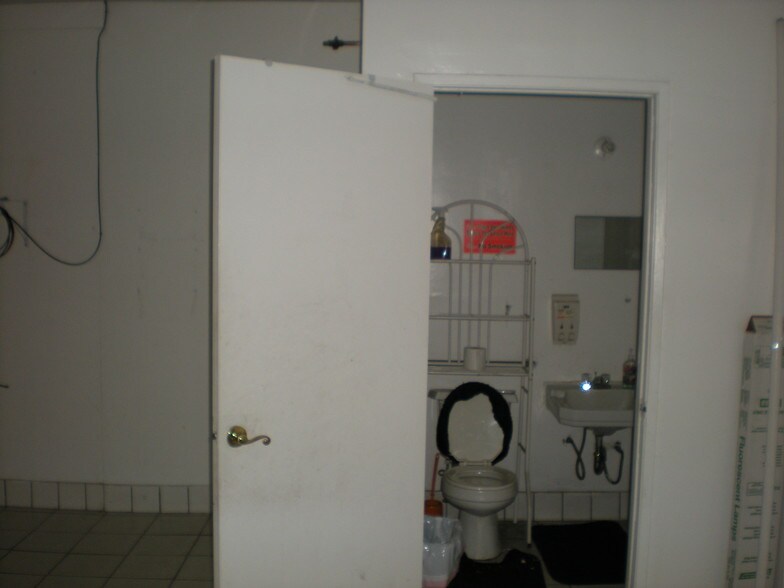 More Photos Of 14044-14112 S Crenshaw Blvd, Gardena Storefront Retail Office For Lease