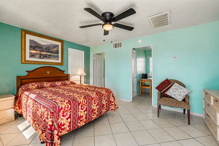 More Photos Of 537 S Country Club Dr, Mesa Hotel For Sale