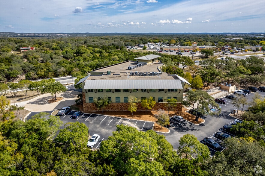 More Photos Of 1580 S Main St, Boerne Office For Sale