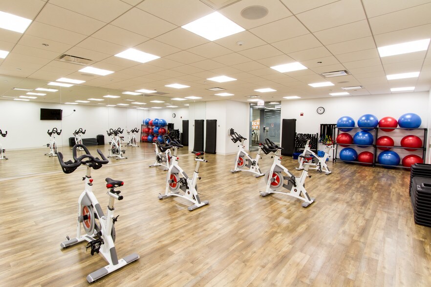 More Photos Of 227 W Monroe St, Chicago Office For Lease