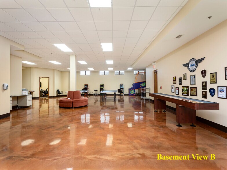 More Photos Of 739 North Ave, Glendale Heights Loft Creative Space For Lease