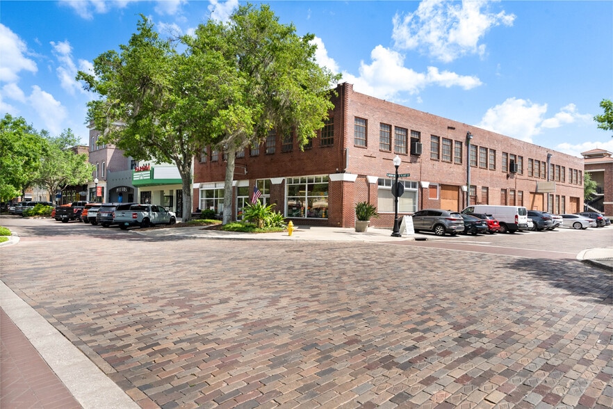 Primary Photo Of 162 W Plant St, Winter Garden General Retail For Lease