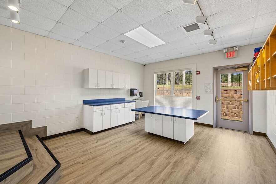 More Photos Of 11651 W Parmer Ln, Cedar Park Daycare Center For Sale