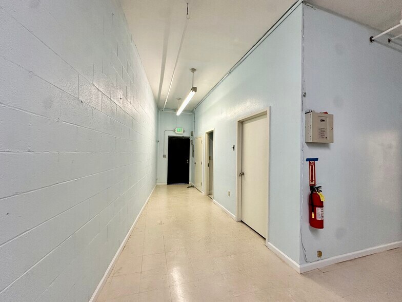 Primary Photo Of 6224 Fresno Ave, Richmond Office For Lease