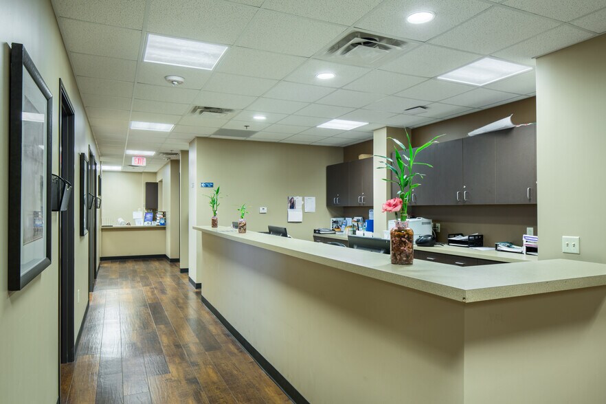 More Photos Of 5040 N 15th Ave, Phoenix Medical For Sale