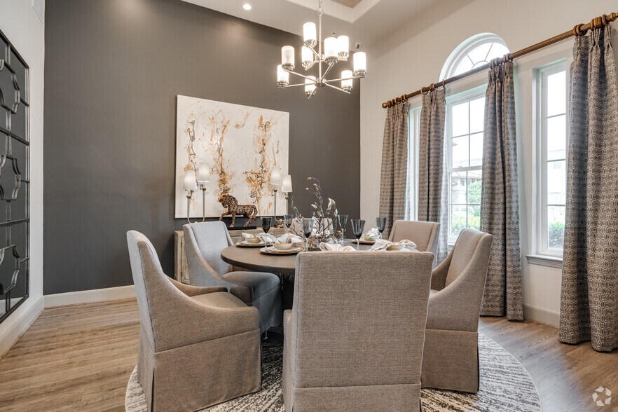 More Photos Of 18750 Interstate 45, Spring Unknown For Lease