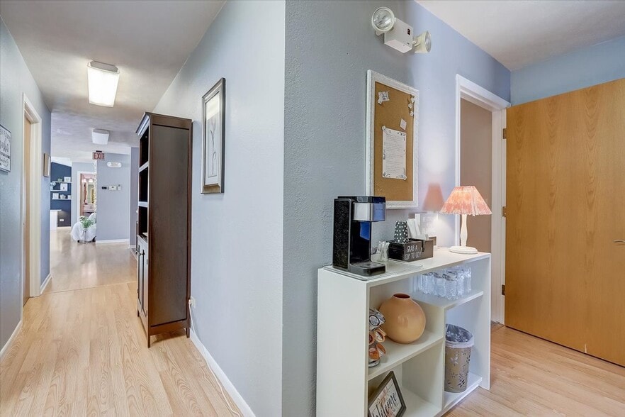 More Photos Of 111-113 Depot, Johnson Creek Medical For Sale