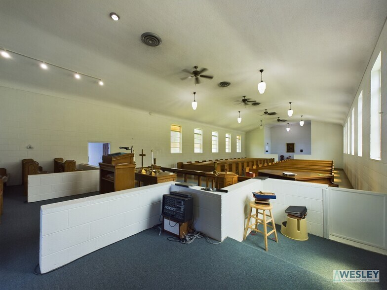 More Photos Of 2380 Bell Arthur, Bellarthur Religious Facility For Sale
