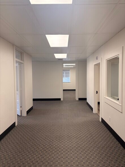 More Photos Of 101 E Commonwealth Ave, Fullerton Storefront Retail Office For Lease