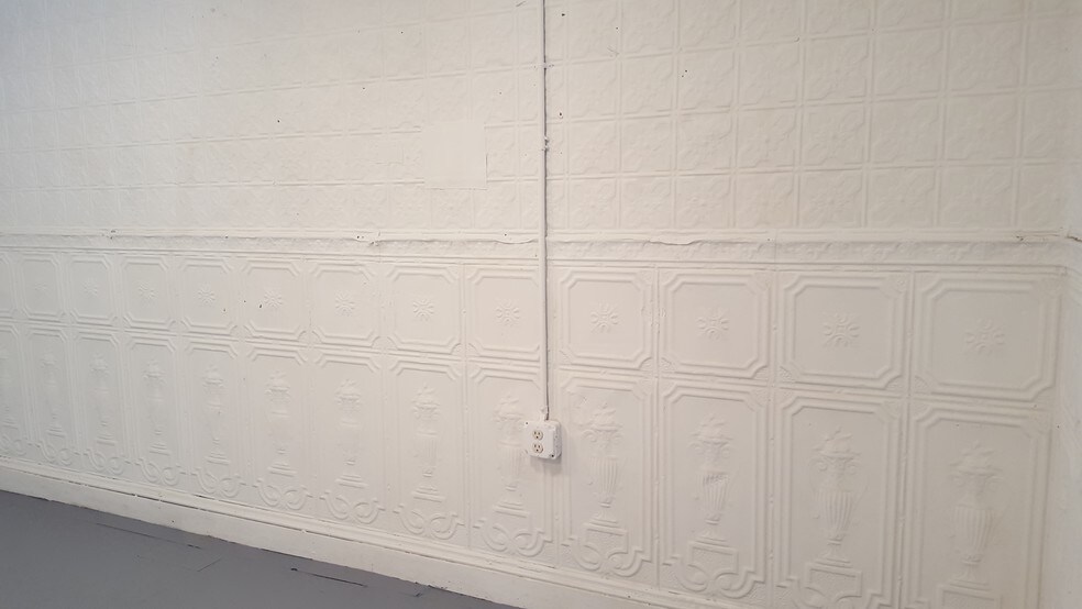 More Photos Of 188 Broadway, Brooklyn Storefront Retail Residential For Lease