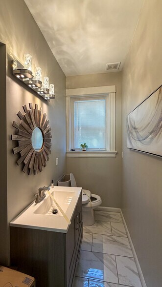 More Photos Of 2100 Auburn Ave, Cincinnati Office For Sale