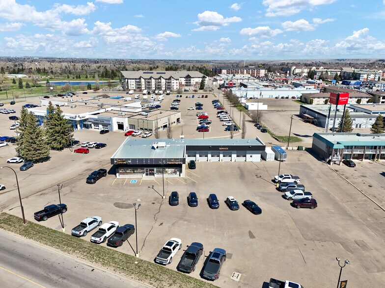 More Photos Of 1276 Trans Canada Way SE, Medicine Hat Showroom For Sale