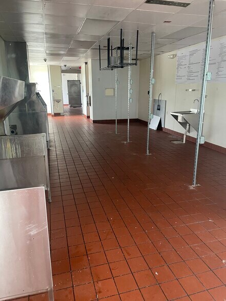 More Photos Of 5950 S Highway 94, Weldon Spring Freestanding For Lease