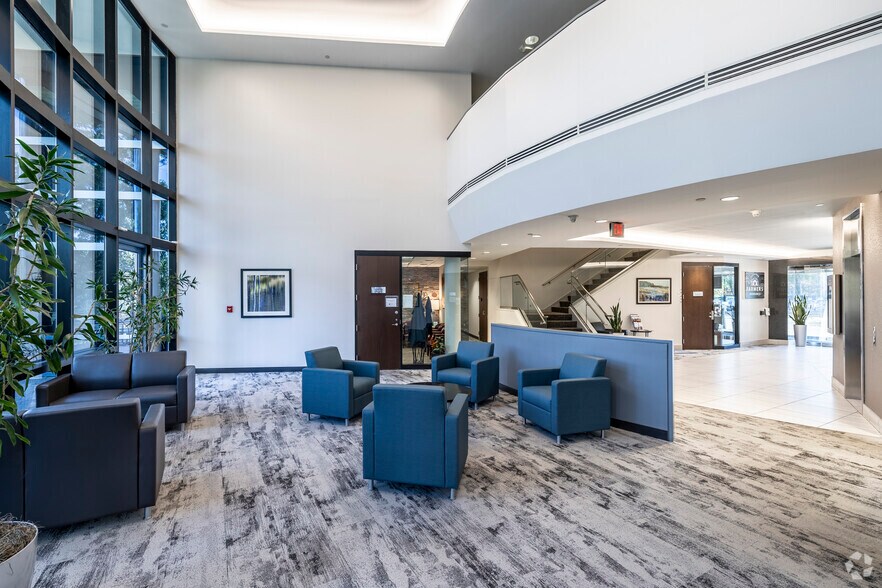 More Photos Of 2820 Waterford Lake Dr, Midlothian Office For Lease