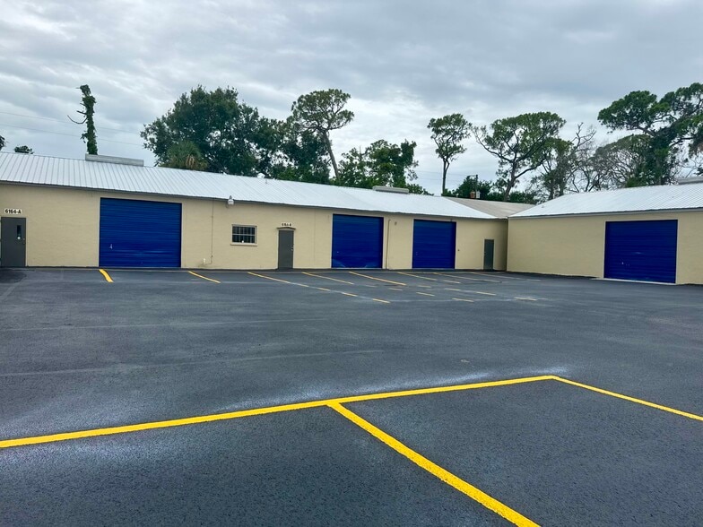 More Photos Of 6152 15th St E, Bradenton Warehouse For Lease