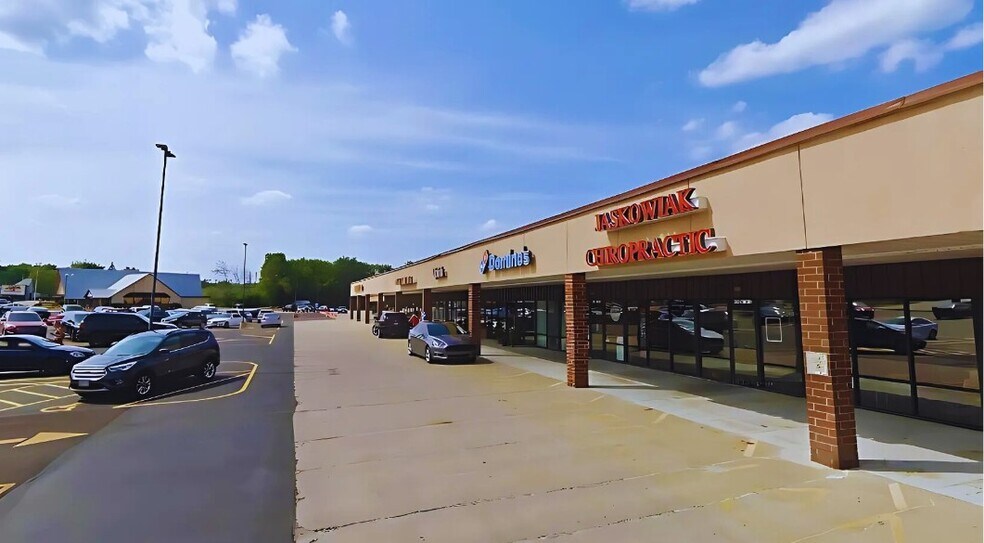 More Photos Of N85 W15880 Appleton Ave, Menomonee Falls Unknown For Lease