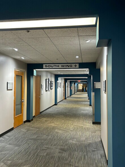 More Photos Of 2901 Ohio Blvd, Terre Haute Office For Lease