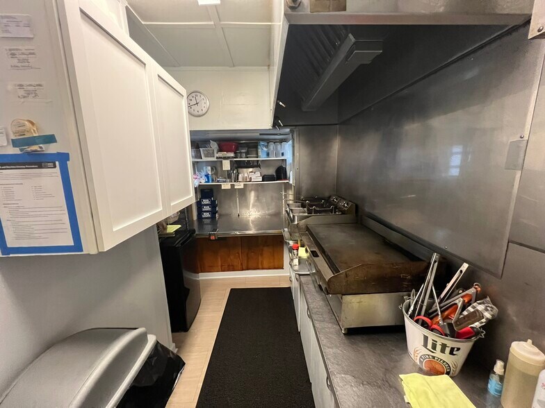 More Photos Of 7405/7409 Wayne Trce, Fort Wayne Storefront Retail Residential For Sale