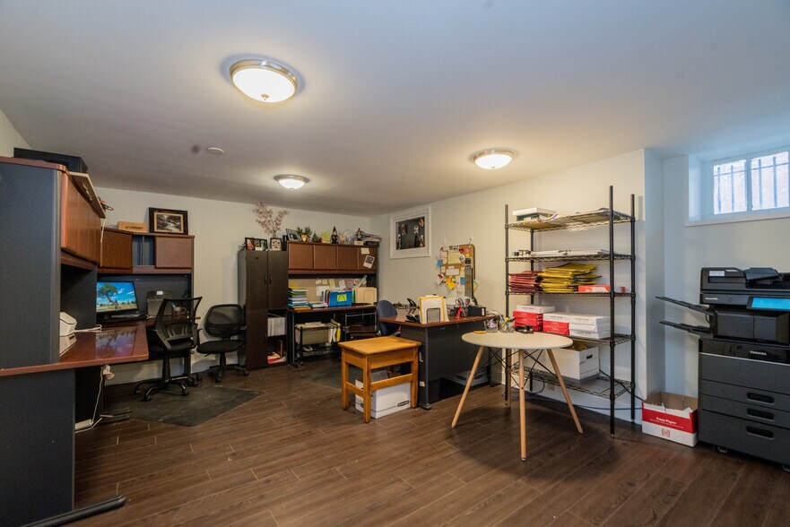 More Photos Of 48 Union Ave, Saratoga Springs Specialty For Sale