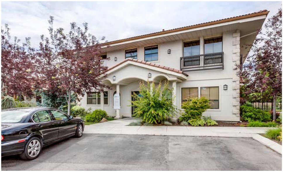 More Photos Of 1191 E Iron Eagle Dr, Eagle Loft Creative Space For Sale