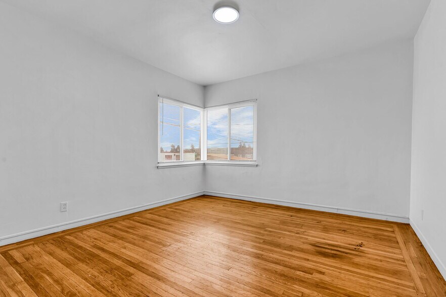 More Photos Of 5492 Ruth Ave, Oakland Apartments For Sale