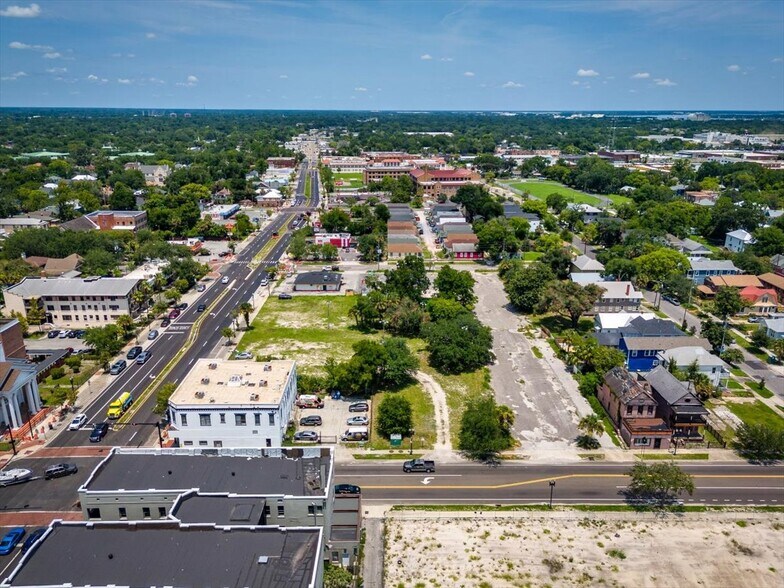 More Photos Of 20 E 9th St, Jacksonville Freestanding For Sale
