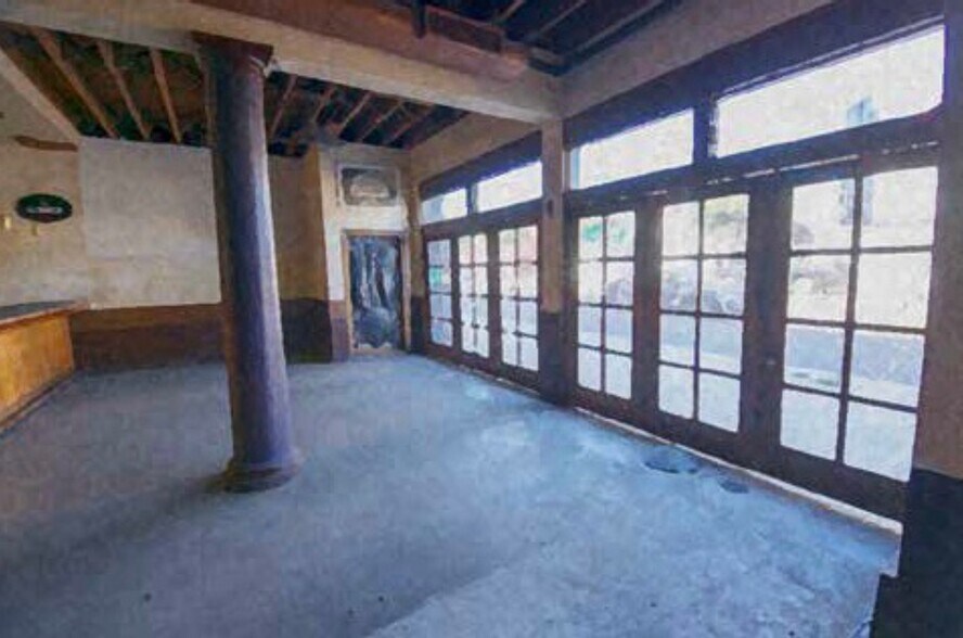 More Photos Of 141-143 N La Brea Ave, Los Angeles Restaurant For Sale